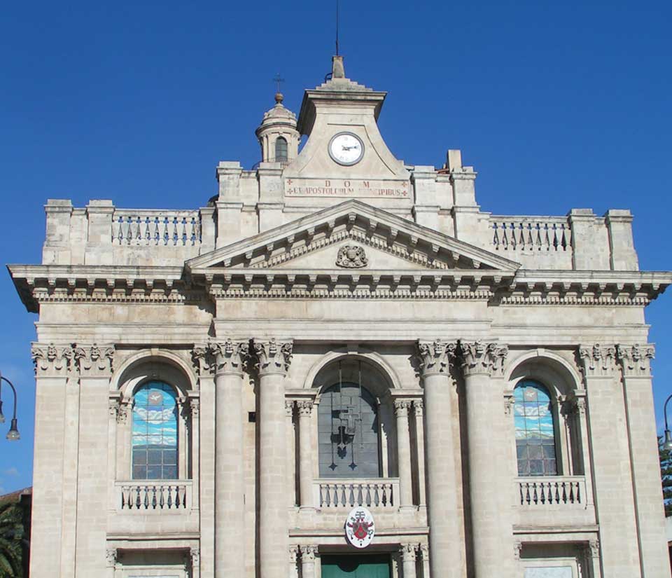 Statue della Basilica di Riposto